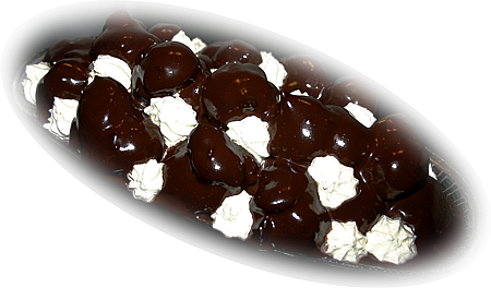 Profiteroles con Panna e Cioccolato Extrafondente